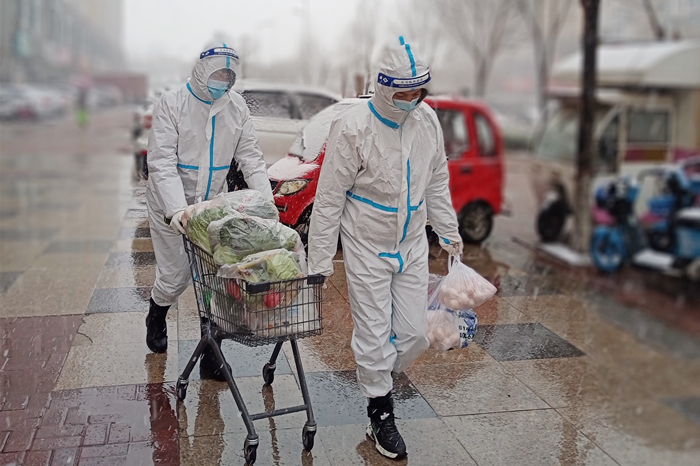 防疫當(dāng)前,致敬每一位守護(hù)隆泰物業(yè)家園平安的“孤勇者”(圖6)