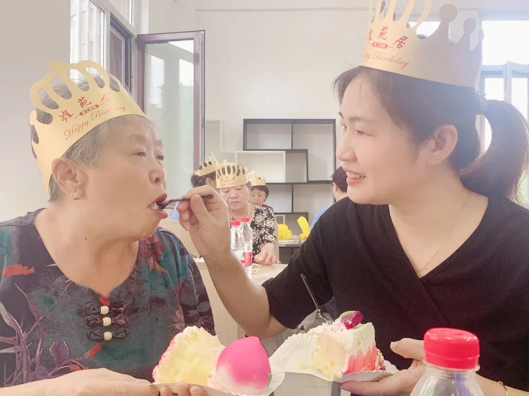 隆泰物業(yè)  愛老助老，托起老年人穩(wěn)穩(wěn)的幸福(圖3)